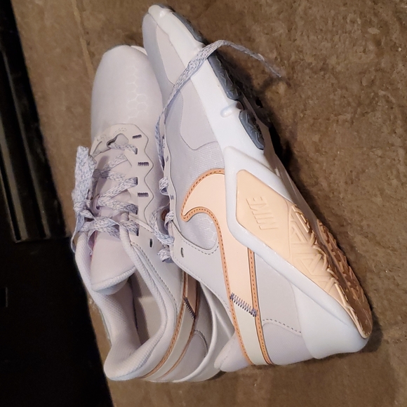 NWOT - Nike Training Shoes - Picture 6 of 9